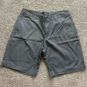 Land’s End Grey Bermuda Shorts Size 7
